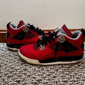Jordan 4 size 5